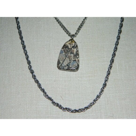 VTG Silver Tone Multi Chain Fossil Stone Pendant Necklace - Picture 2 of 5